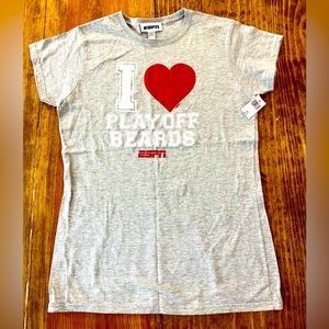 Disney ESPN I ❤️ Playoff Beards Ladies XL Short Sleeve Tshirt
